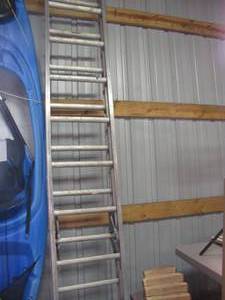 lot 229 image: Aluminum 24 extension Ladder