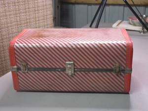 lot 239 image: Vintage Storage trunk filled with a variety of childrens kitchen play sets and more. See pics