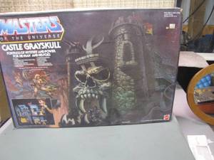 lot 260 image: Vintage Heman Masters of the Universe Castle Grayskull