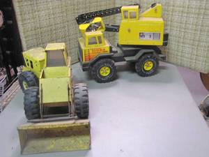 lot 263 image: Vintage metal Tonka crane and front end loading earth mover