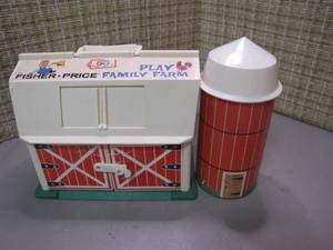 lot 289 image: Fischer Price Family Farm