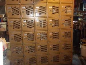 lot 291 image: Lockers