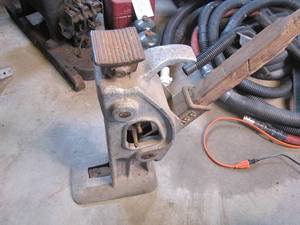 lot 316 image: Super Heavy Duty ladder jack