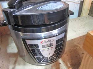 lot 351 image: 6qt Power digital Pressure Cooker XL