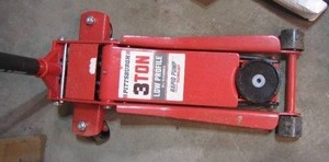 lot 354 image: Pittsburgh 3-ton Rapid-Pump Low-Profile Floor Jack