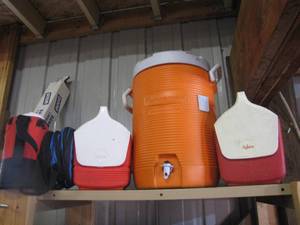 lot 365 image: Igloo lunch coolers and a Rubbermaid Team size beverage cooler