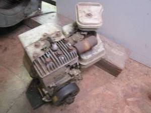 lot 385 image: 3hp Briggs and Stratton motor