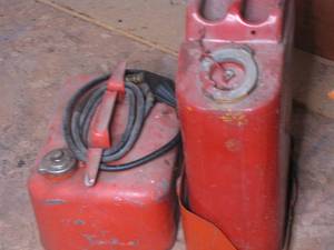 lot 386 image: Pair of Vintage Metal gas cans