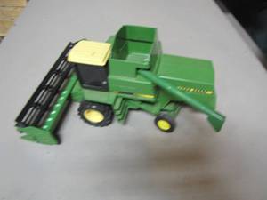 lot 417 image: John Deere die cast farming combine