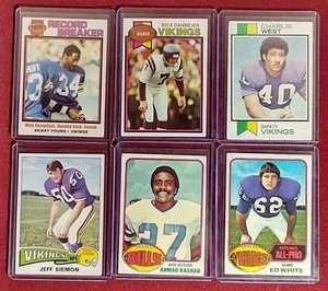 lot 1 image: (6) 1970s Vikings Cards - Rashad, Etc