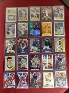 lot 59 image: (25) Joe Mauer Cards