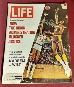 lot 87 image: 1972 Life Magazine - Wilt & Kareem on Cover