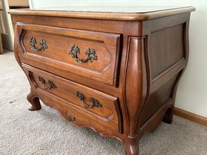 lot 21 image: Vintage Baker French Provincial Louis XV Cherrywood Bombay Chest