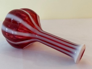 lot 76 image: Vintage Fenton for L.G. Wright Cranberry Rib Optic Barber Bottle - Fenton Opalescent Cranberry Rip Optic Barber Bottle
