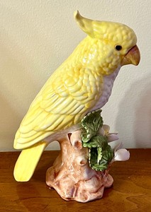 lot 85 image: Italian Crafted Cockatoo Ceramic Figurine