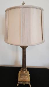lot 44 image: Pair of Mid Century Brass Table Lamps
