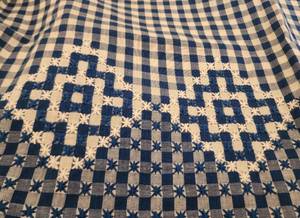 lot 61 image: Oh So Fun Collection of Vintage Aprons