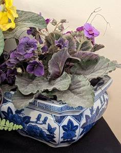 lot 204 image: Assorted Potted Faux Floral Arrangements