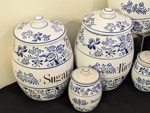 lot 20A image: Vintage German Blue Onion Canister Set