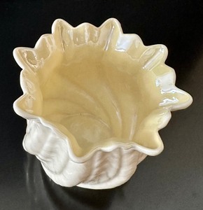 lot 87 image: Belleek Vase