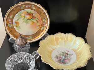 lot 105A image: Variety of Vintage Glassware Items