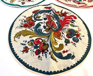 lot 133 image: (3) Norwegian 17 Table Linens