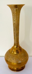 lot 153 image: Vintage Golden Goodies Grouping