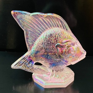 lot 185 image: Trio of Glass and Crystal Fish