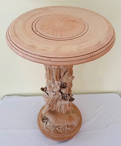 lot 188 image: Pretty Plaster Pillar Pedestal
