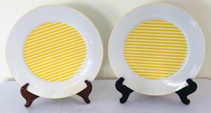 lot 259 image: Bright and Beautiful Yellow Decor and More