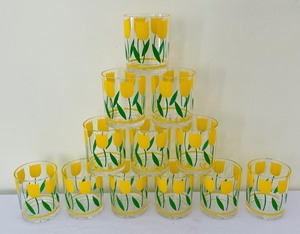lot 274 image: Bright Delights including 12 Vintage Stotter Plastic Cups