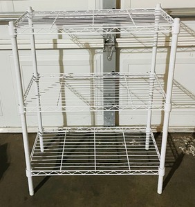 lot 281 image: White Metal 3 Tier Shelf