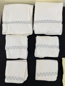 lot 334 image: Variety of Towels