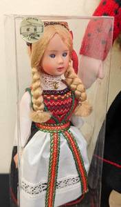 lot 224 image: Vintage Norwegian Dolls