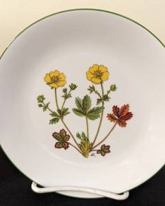 lot 235 image: Pair of Porsgrund Norway Mountain Flower Plates