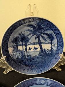 lot 246 image: Royal Copenhagen Christmas Plates