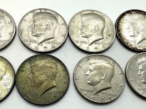 lot 357 image: (9) Kennedy Half Dollar Coins