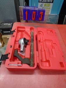 New T & E 34 1100 ft lb max torque multiplier. As shown.