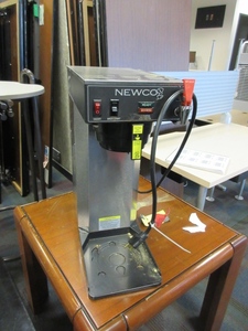 lot 128 image: NEWCO COMMERCIAL COFFEE MAKER