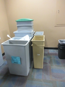 lot 147 image: RUBBERMAID AND OTHER BRAND TRASH BINS