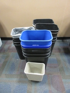 lot 148 image: RUBBERMAID AND OTHER BRAND TRASH AND RECYCLE BINS