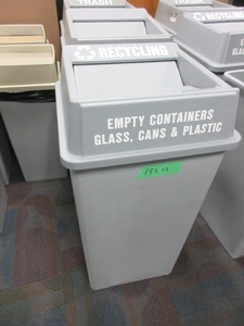 lot 152 image: RUBBERMAID TRASH AND RECYCLE BINS WITH LIDS