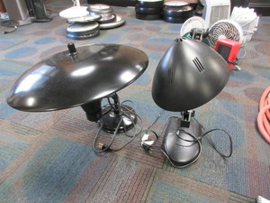 lot 163 image: BLACK AND DECKER DESK LAMPS
