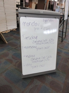 lot 174 image: QUARTET WHITE BOARD AND  PAPER PAD EASEL
