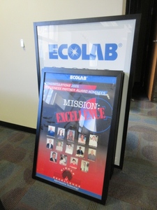 lot 192 image: LARGE BLACK PICTURE FRAMES IN ASSORTED SIZES