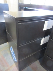 lot 253 image: HERMAN MILLER LATERAL FILES