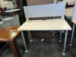 lot 233 image: STEELCASE UNIVERSAL STRAIGHT WORK SYSTEM DESK