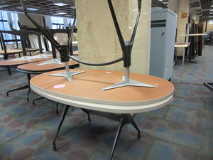 lot 328 image: HERMAN MILLER CONFERENCE TABLES WITH HEIGHT ADJUSTABLE LEGS