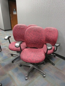 lot 344 image: HERMAN MILLER ADJUSTABLE OFFICE CHAIRS - ALL MATCH