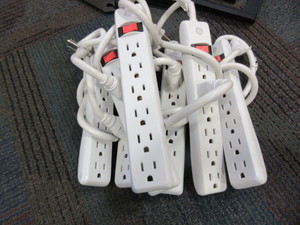 lot 376 image: GE POWER STRIPS